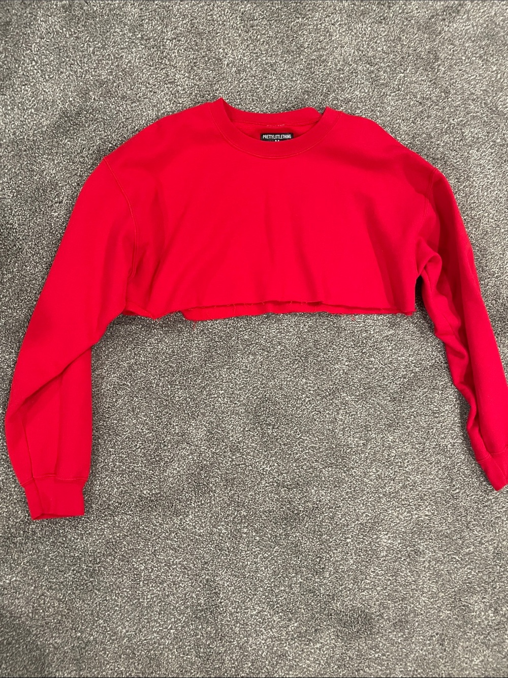 PrettyLittleThing Bright Red Cropped Sweatshirt
